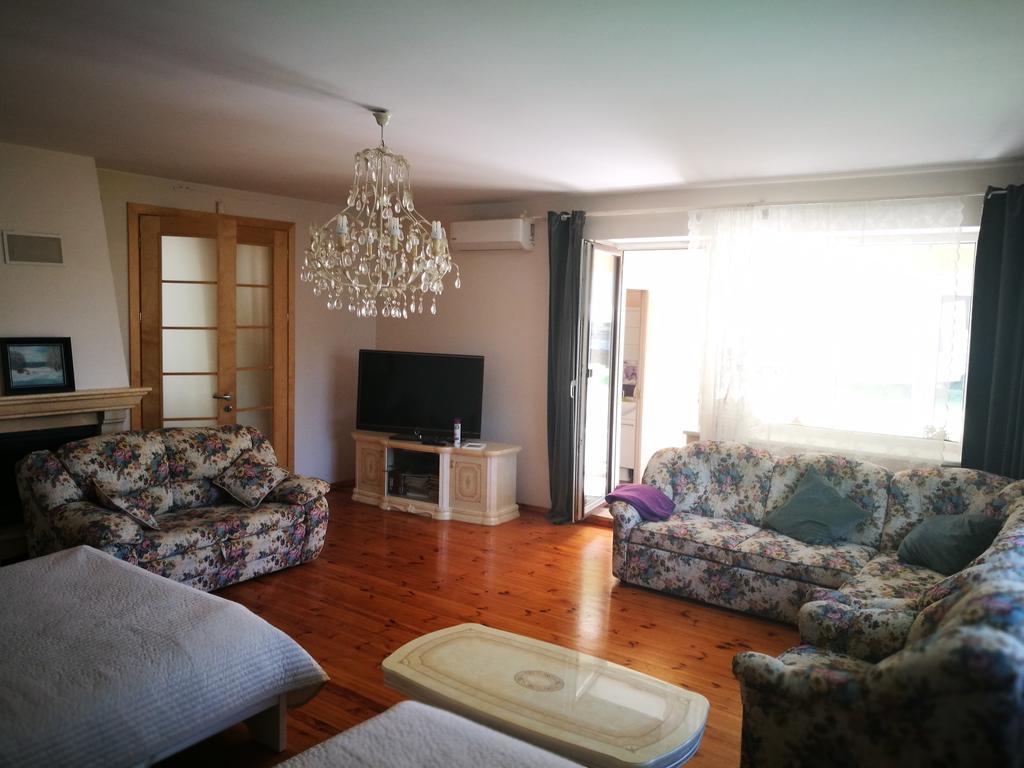 ホテル Irena Family House ヴィリニュス エクステリア 写真
